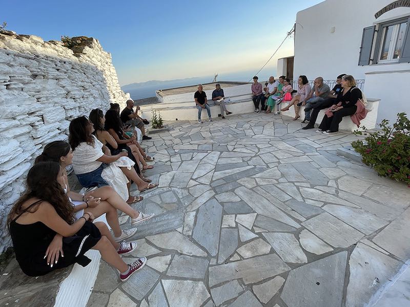 Reading by Haris Vlavianos at Sochos square